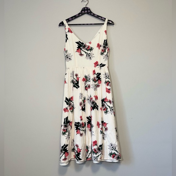 BB Dakota Emeli Floral Print Midi Dress Size 4 - Picture 4 of 8